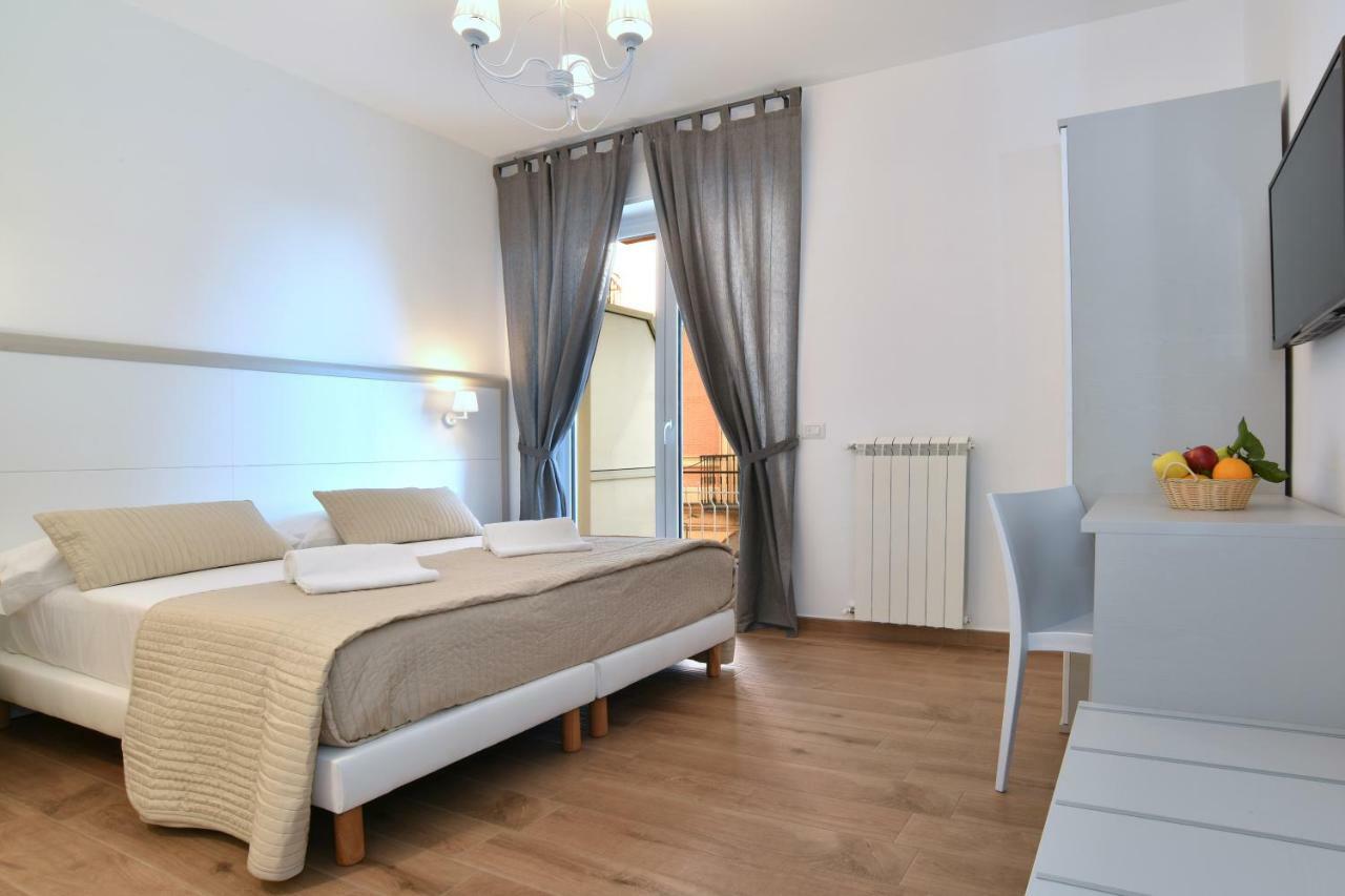 La Casa In Piazza Bed & Breakfast Massa Lubrense Exterior photo